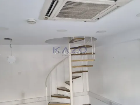 Prime Ground-Floor Shop/Office in Central Agia Zoni Area - 9