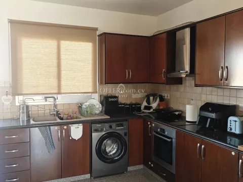 SPACIOUS 3- BEDROOM UPPER LEVEL DUBLEX MAISONETTE IN AGIOS SPYRIDONAS = LIMASSOL - 7