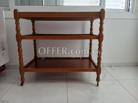 Ξύλινο τρόλεϊ