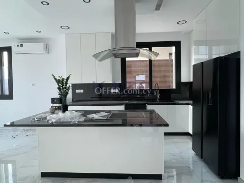 Modern 5-Bed Villa with Pool in Germasoyeia Green Area - 7
