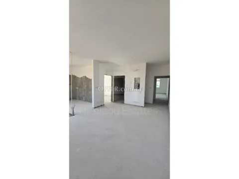 One Bedroom apartment with big balcony in Agios Dometios near Cyprus University and European University - 4