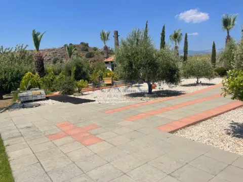 Furnished 6-Bedroom Villa in Kalo Chorio Lemesou 19 Minutes from Private Schools - 7