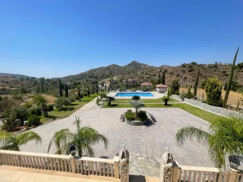 Furnished 6-Bedroom Villa in Kalo Chorio Lemesou 19 Minutes from Private Schools - 6