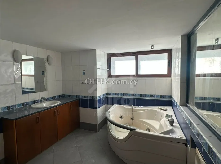 6 Bed Detached House for Rent in Engomi - Makedonitissa, Nicosia - 3