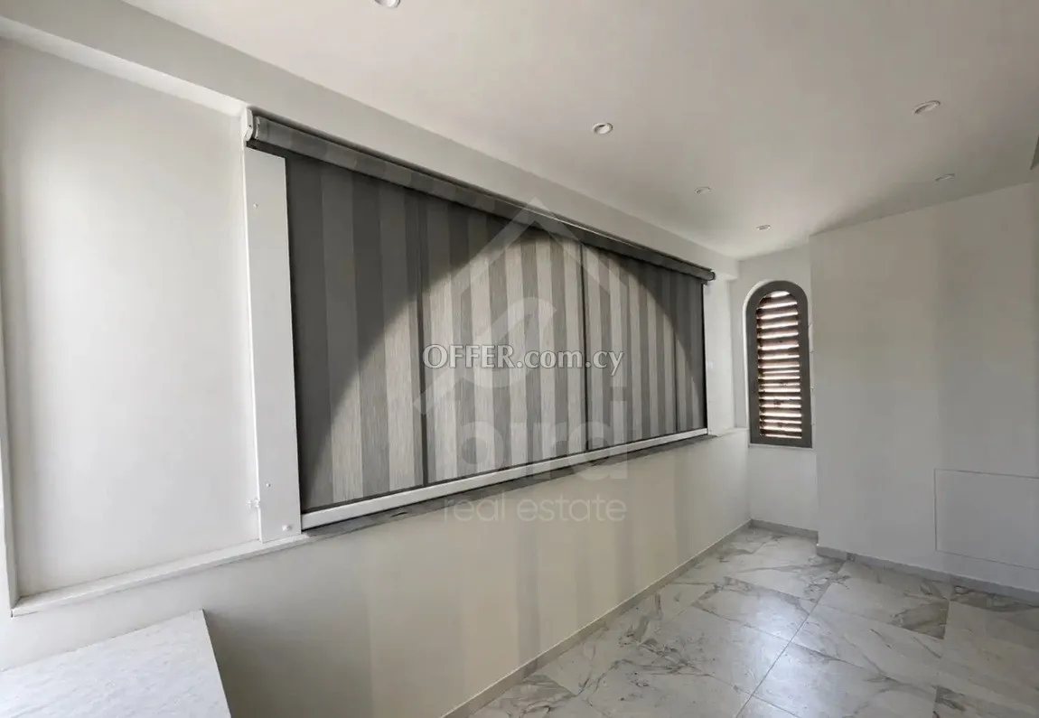 5 Bed Detached House for Sale in Palaiometocho, Nicosia - 2