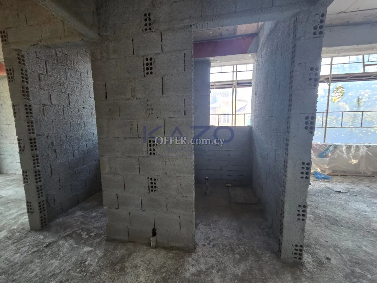 Spacious Two Bedroom Apartment at Petrou & Pavlou - 5