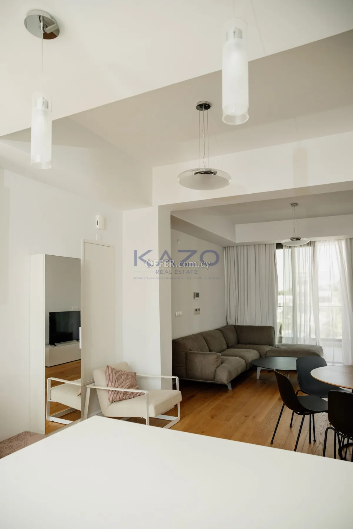 Modern 2-Bed Apartment with Pool, Germasoyeia Tourist Area - 2