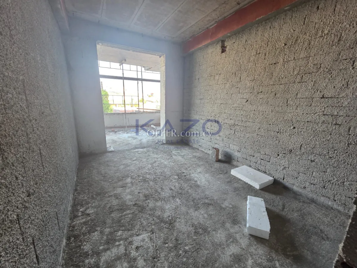 Spacious Two Bedroom Apartment at Petrou & Pavlou - 2