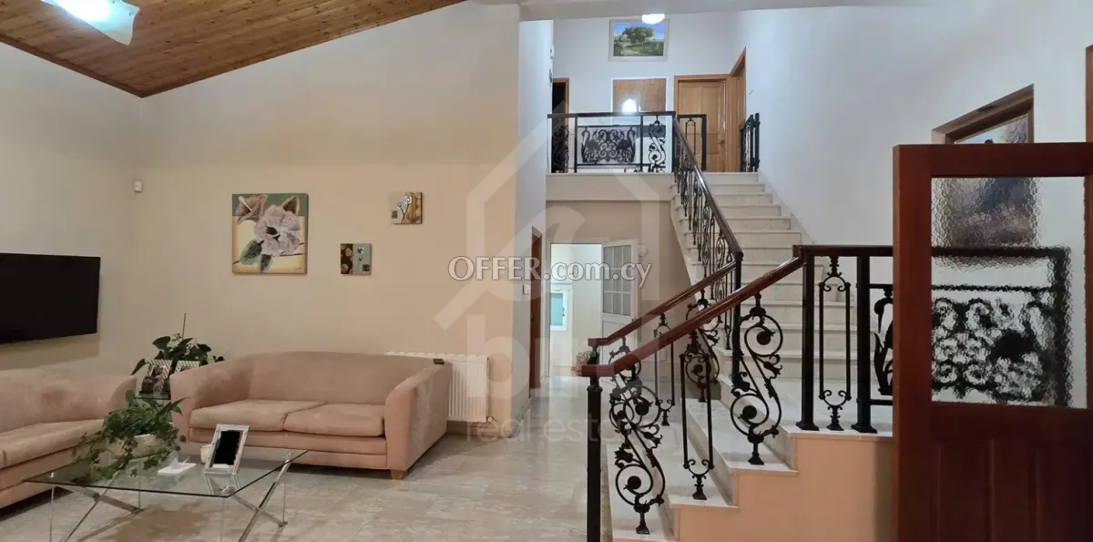 5 Bed Detached House for Sale in Palaiometocho, Nicosia - 1