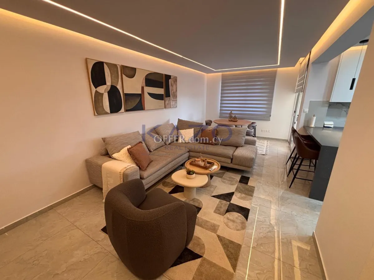 Renovated 2-Bed Top-Floor Apartment in Agios Nektarios - 1