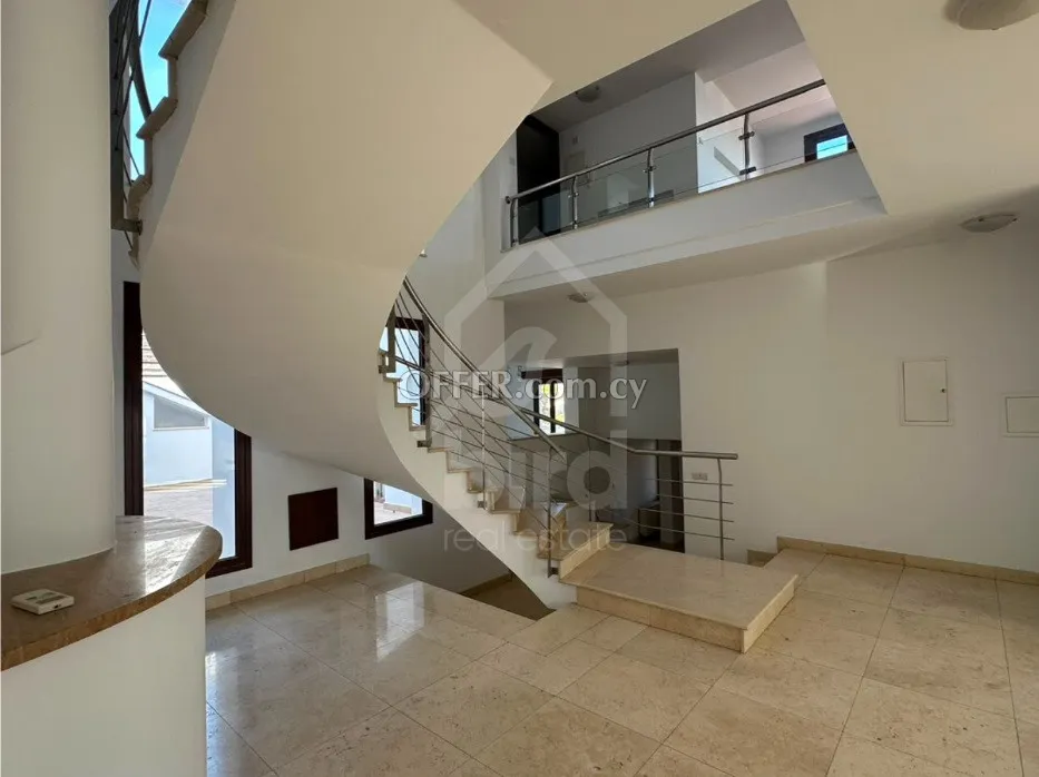 6 Bed Detached House for Rent in Engomi - Makedonitissa, Nicosia - 11