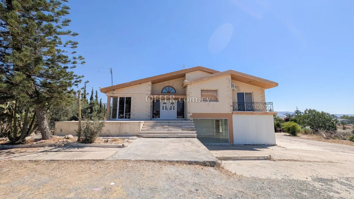 Three Bedroom House in Parekklisia Limassol - 10