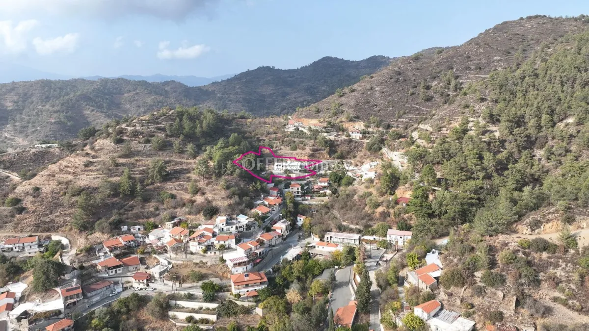 Spacious Two Storey Home with Basement Workshop in Zoopigi Limassol - 10