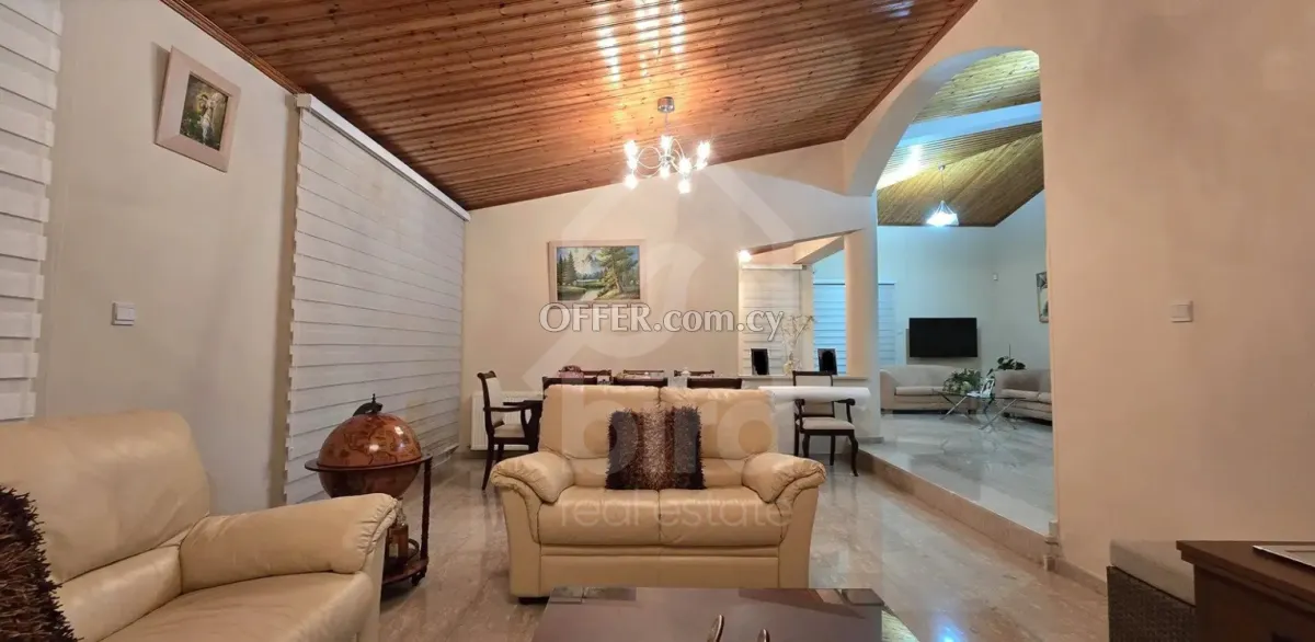 5 Bed Detached House for Sale in Palaiometocho, Nicosia - 9