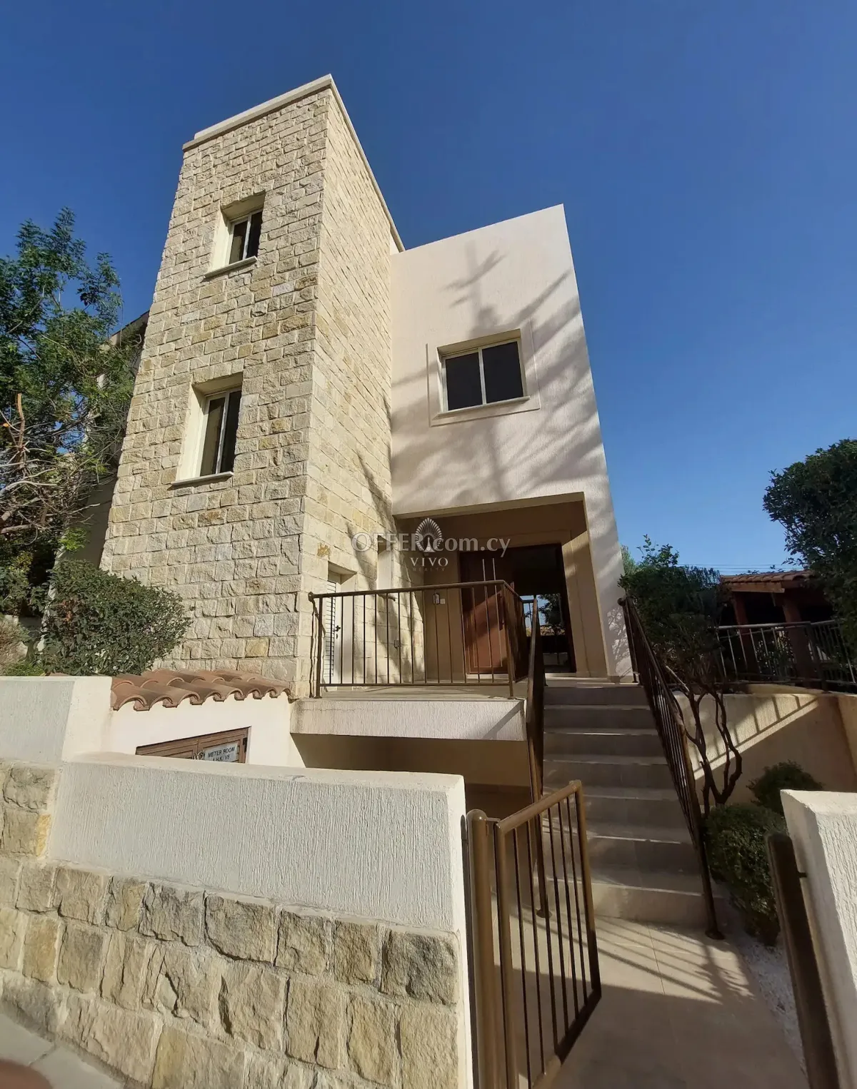 3 BEDROOM VILLA IN GERMASOGEIA WITH A POOL - 10