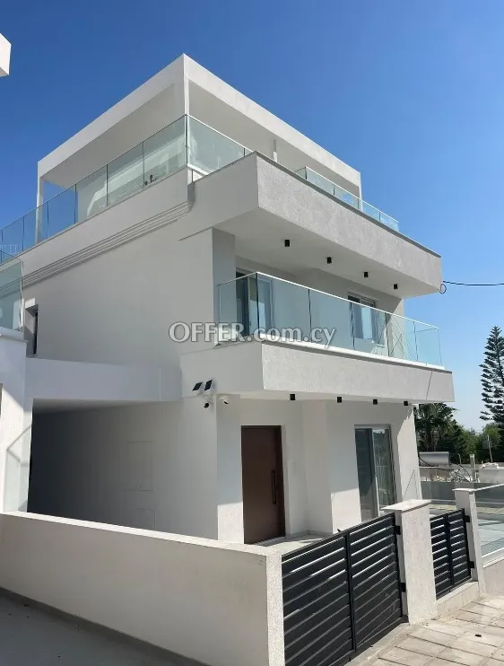 House (Detached) in Agia Fyla, Limassol for Sale - 8