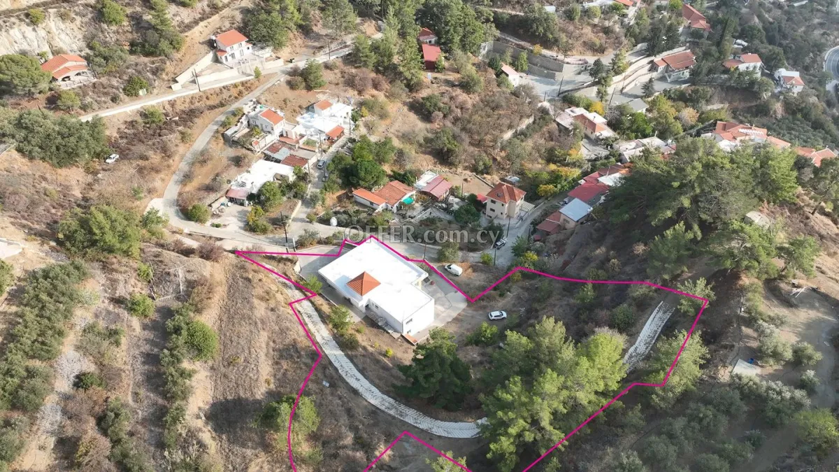 Spacious Two Storey Home with Basement Workshop in Zoopigi Limassol - 8