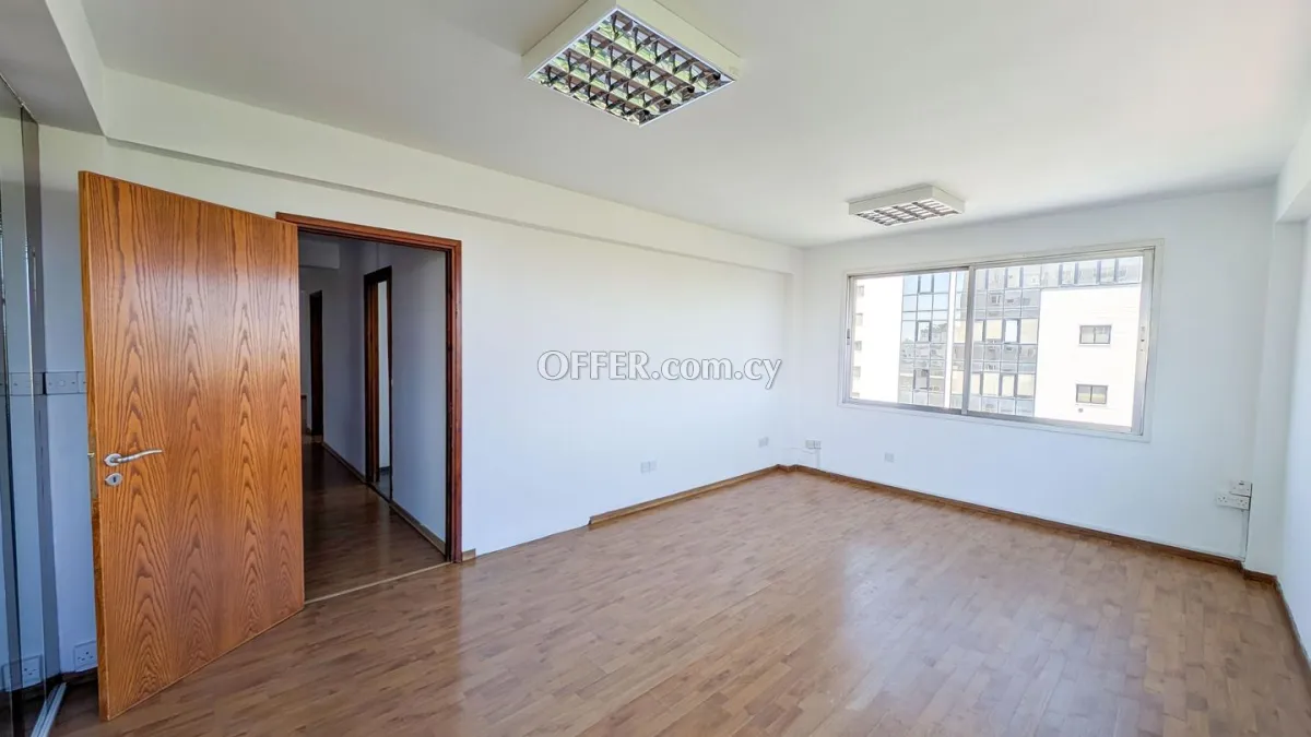 Office space in Trypiotis Nicosia - 6