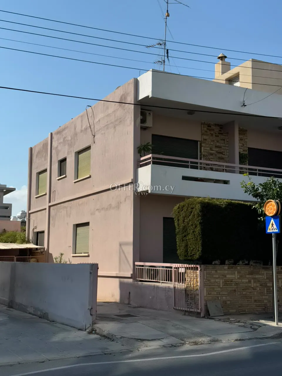 FOUR BEDROOM SEMI DETACHED VILLA IN CITY CENTRE, LIMASSOL - 4