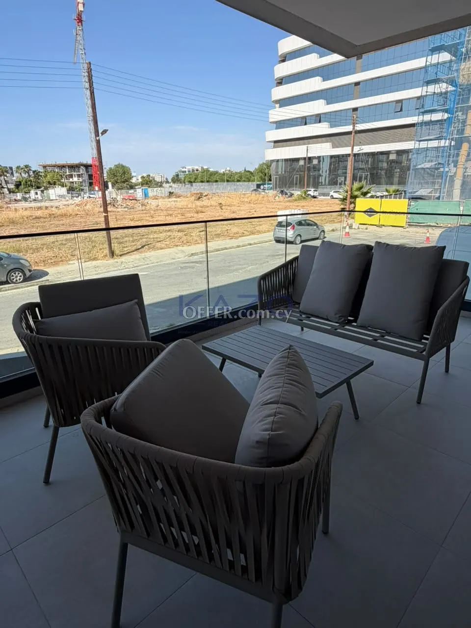 Modern Furnished 2-Bed Apartment in Agios Athanasios - 9