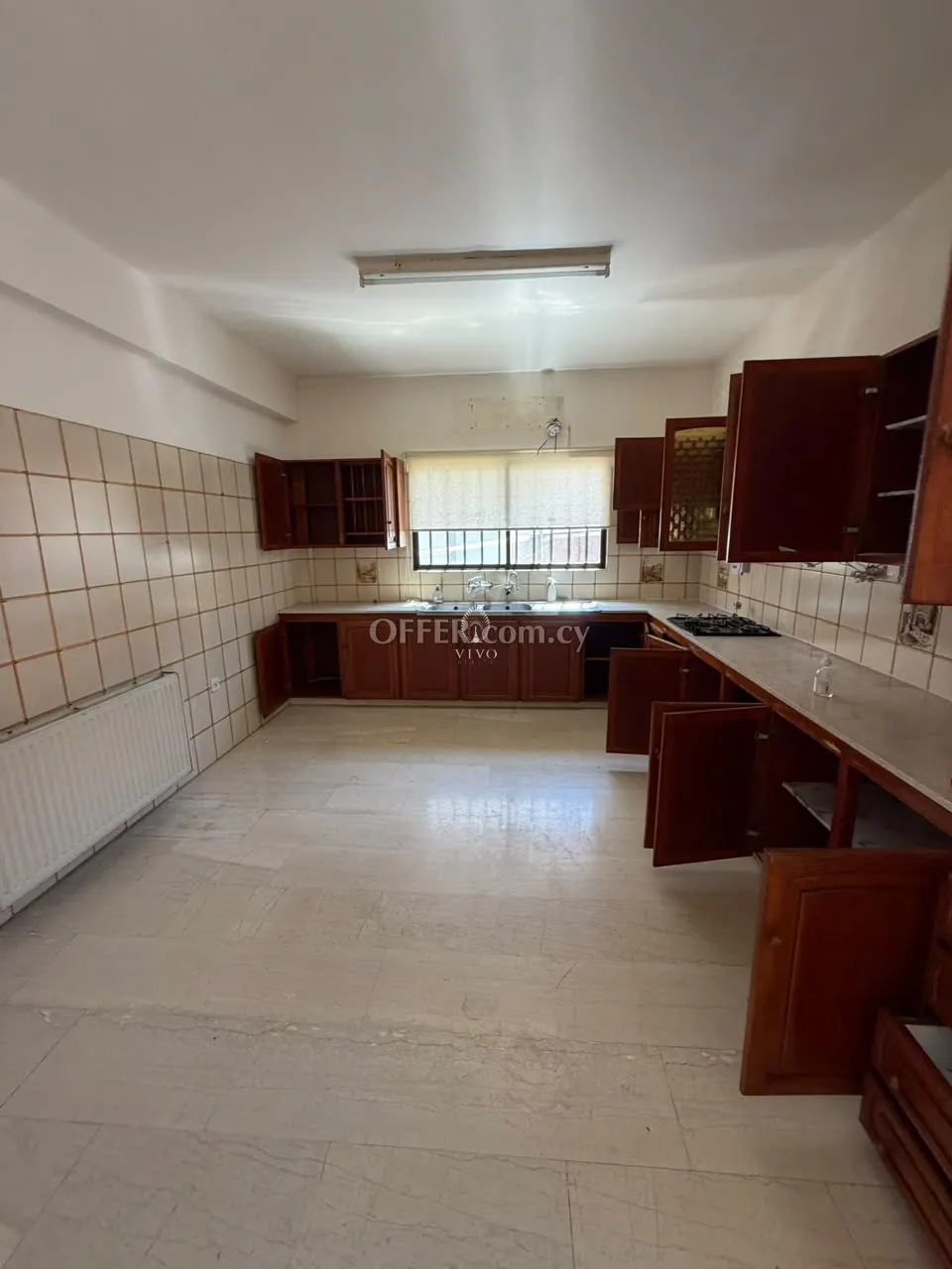 FOUR BEDROOM SEMI DETACHED VILLA IN CITY CENTRE, LIMASSOL - 3