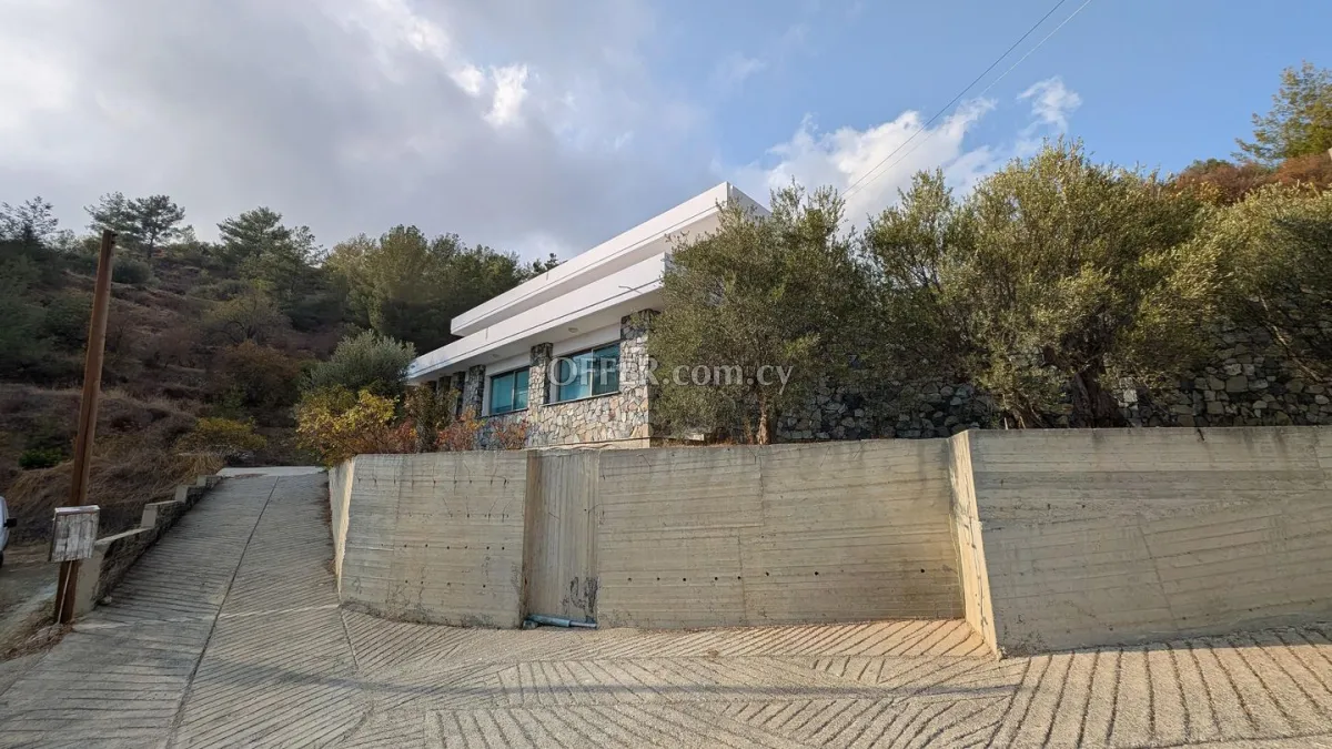Spacious Two Storey Home with Basement Workshop in Zoopigi Limassol - 5