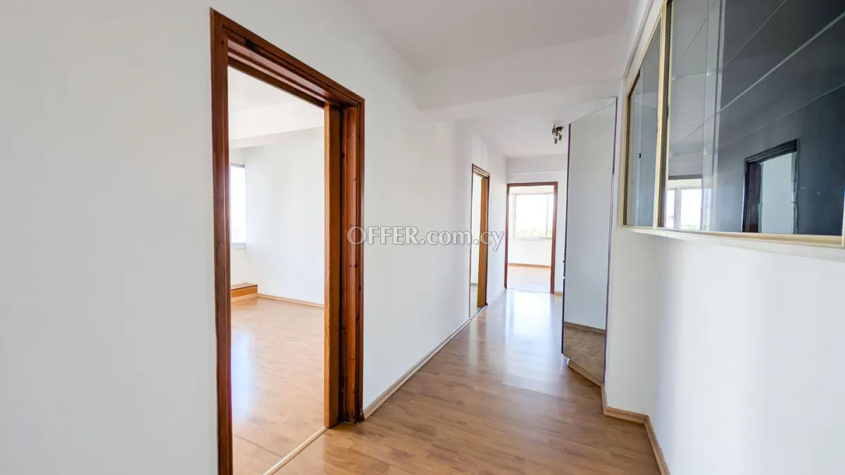 Office space in Trypiotis Nicosia - 4