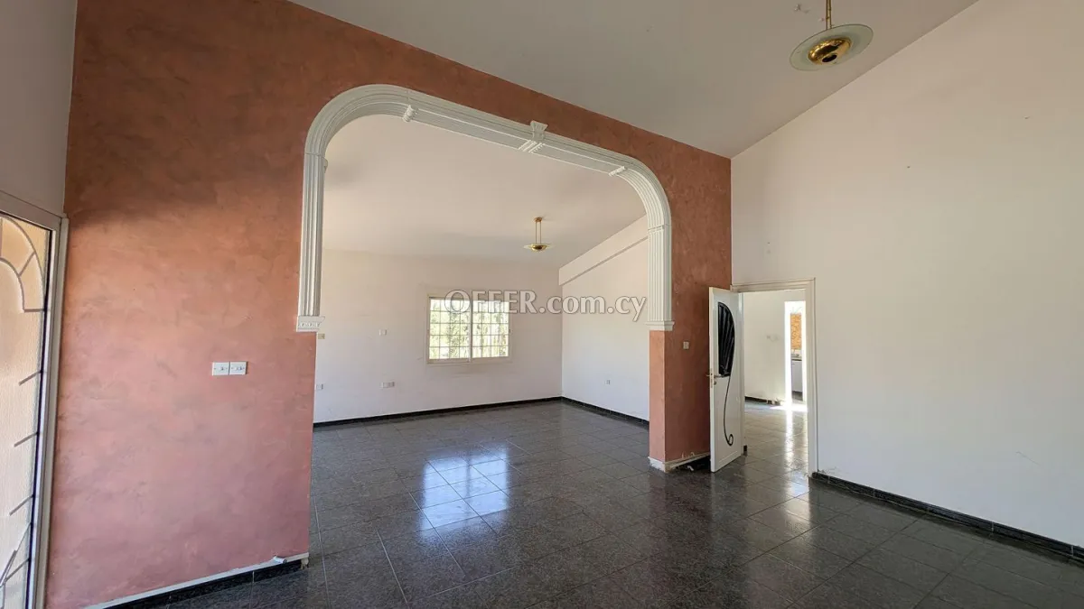 Three Bedroom House in Parekklisia Limassol - 4