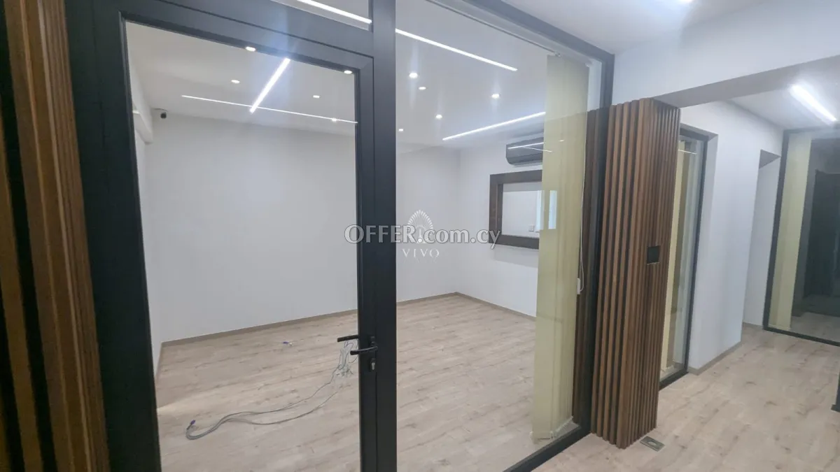 MODERN 135 M2 GROUND FLOOR OFFICE IN LIMASSOL MAIN AVENUE - 2
