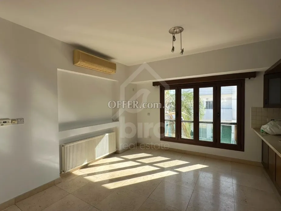6 Bed Detached House for Rent in Engomi - Makedonitissa, Nicosia - 4
