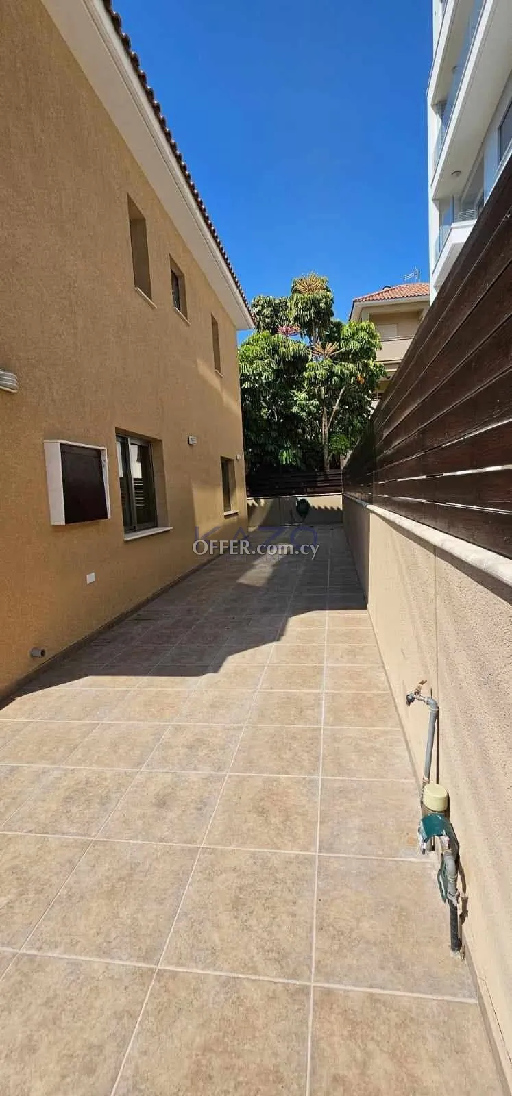 Furnished 3-Bed Semi-Detached House in Agia Fyla - 5