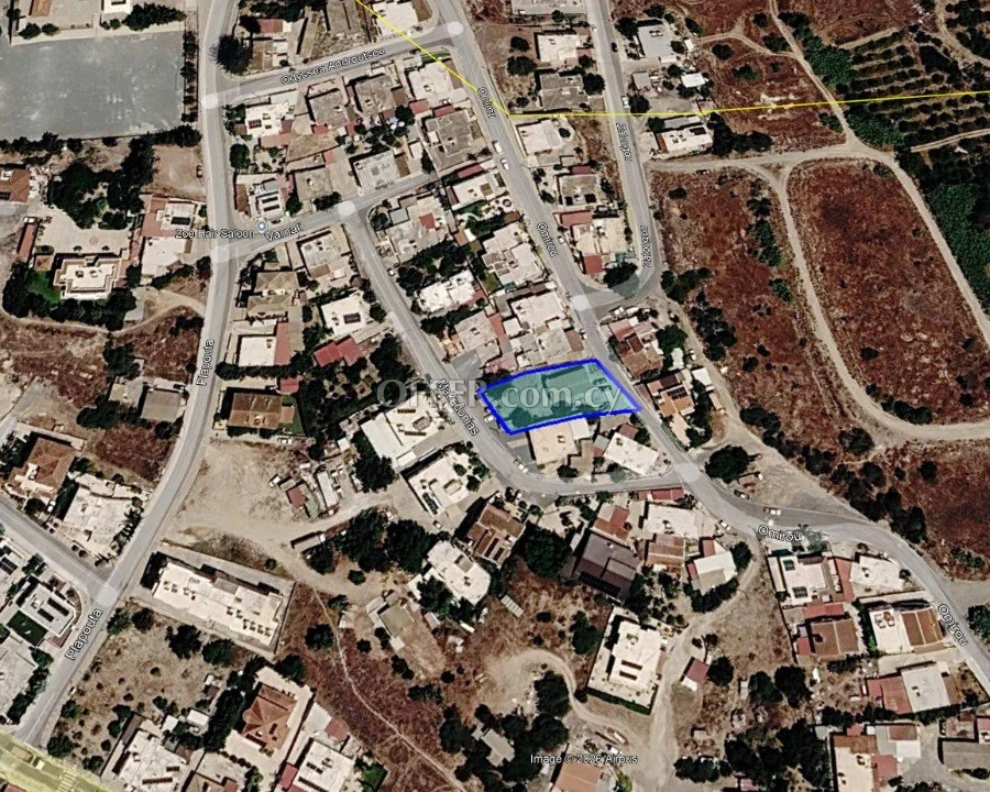 801 m² Residential Plot for Sale in Ormideia – H2 Zone, 90% Building Density, Adjacent to Green Area - 1