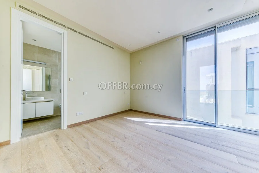 Luxury 5-Bedroom Seafront Villa in Coral Bay, Paphos - 5