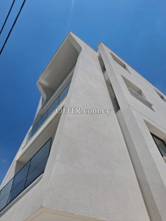 Whole floor 2 + 1 penthouse with private roof garden - 2
