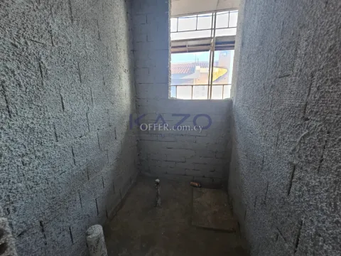 Spacious Two Bedroom Apartment at Petrou & Pavlou - 4
