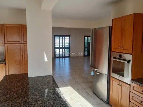 3 Bed Apartment for rent in Agios Theodoros, Paphos