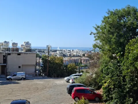 House For Sale in Paphos City Center, Paphos - DP6127