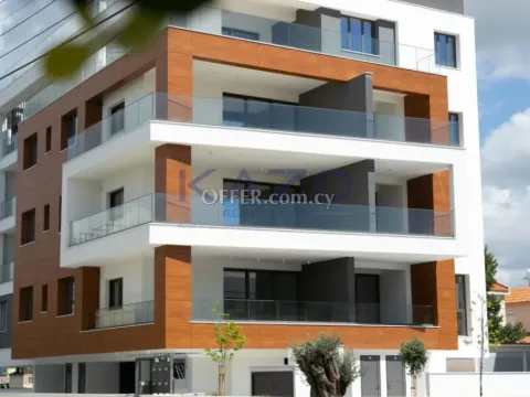Modern 2-Bed Apartment with Pool, Germasoyeia Tourist Area - 13