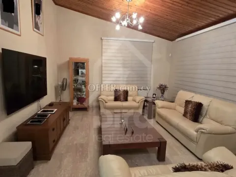 5 Bed Detached House for Sale in Palaiometocho, Nicosia - 10