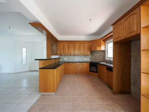 House (Detached) in Geri, Nicosia for Sale - 11