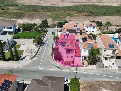 Four-Bedroom House in Aradippou, Larnaca - 13