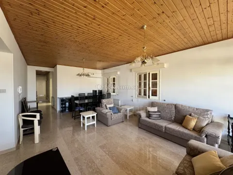 Upper floor house for rent in Aglantzia near Skali - 9