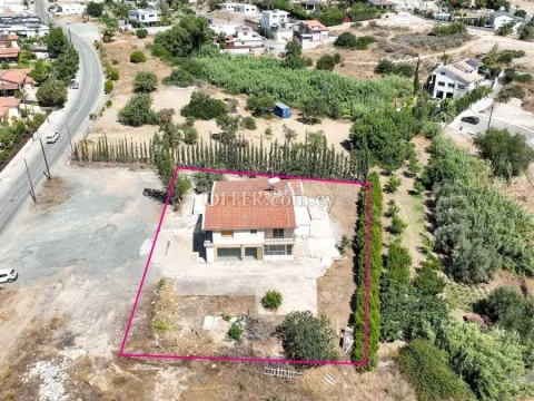 Three Bedroom House in Parekklisia Limassol - 9