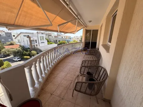 Renovated 2-Bed Top-Floor Apartment in Agios Nektarios - 11
