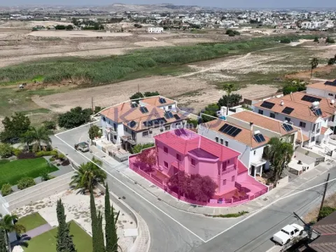 Four-Bedroom House in Aradippou, Larnaca - 12
