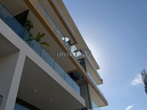 Modern Furnished 2-Bed Apartment in Agios Athanasios - 11