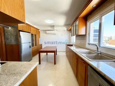 185m2 Modern Fully Renovated Office in Prime Location - 8
