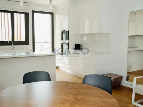 Modern 2-Bed Apartment with Pool, Germasoyeia Tourist Area - 8