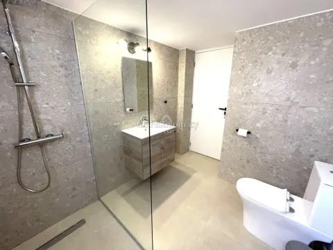 THREE BEDROOM APARTMENT IN CITY CENTRE, LIMASSOL - 6