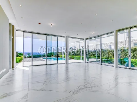 Luxury 5-Bedroom Seafront Villa in Coral Bay, Paphos - 3